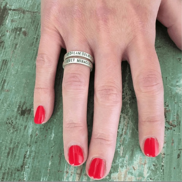 Sugarboo & CO 925 Sterling Silver Stackable “Expect Miracles” Ring - Picture 10 of 12